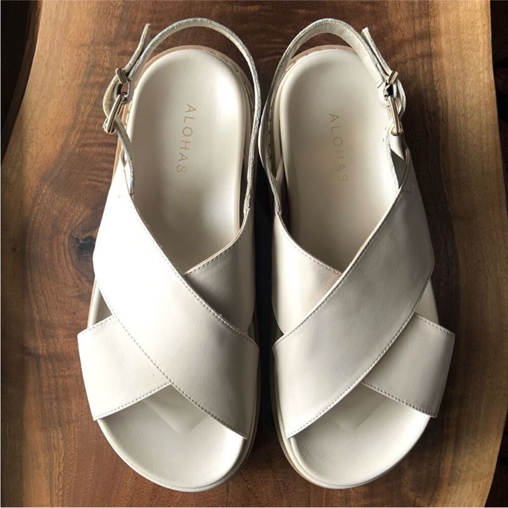 ALOHAS Leather Marshmallow Sandals (Sz 39)